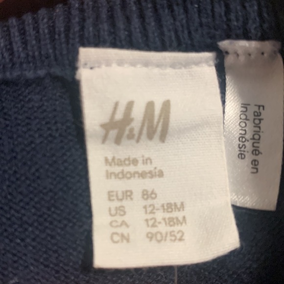 H&M toddler boys cardigan sweater. 12-18months - Picture 2 of 3